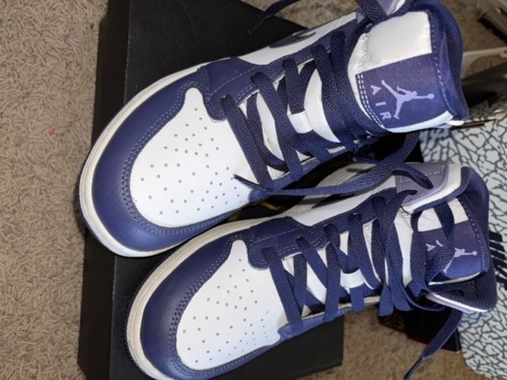 Jordan Air Jordan 1 Mid Purple/White Colorblock Mid Top Lace Up Sneakers 7y